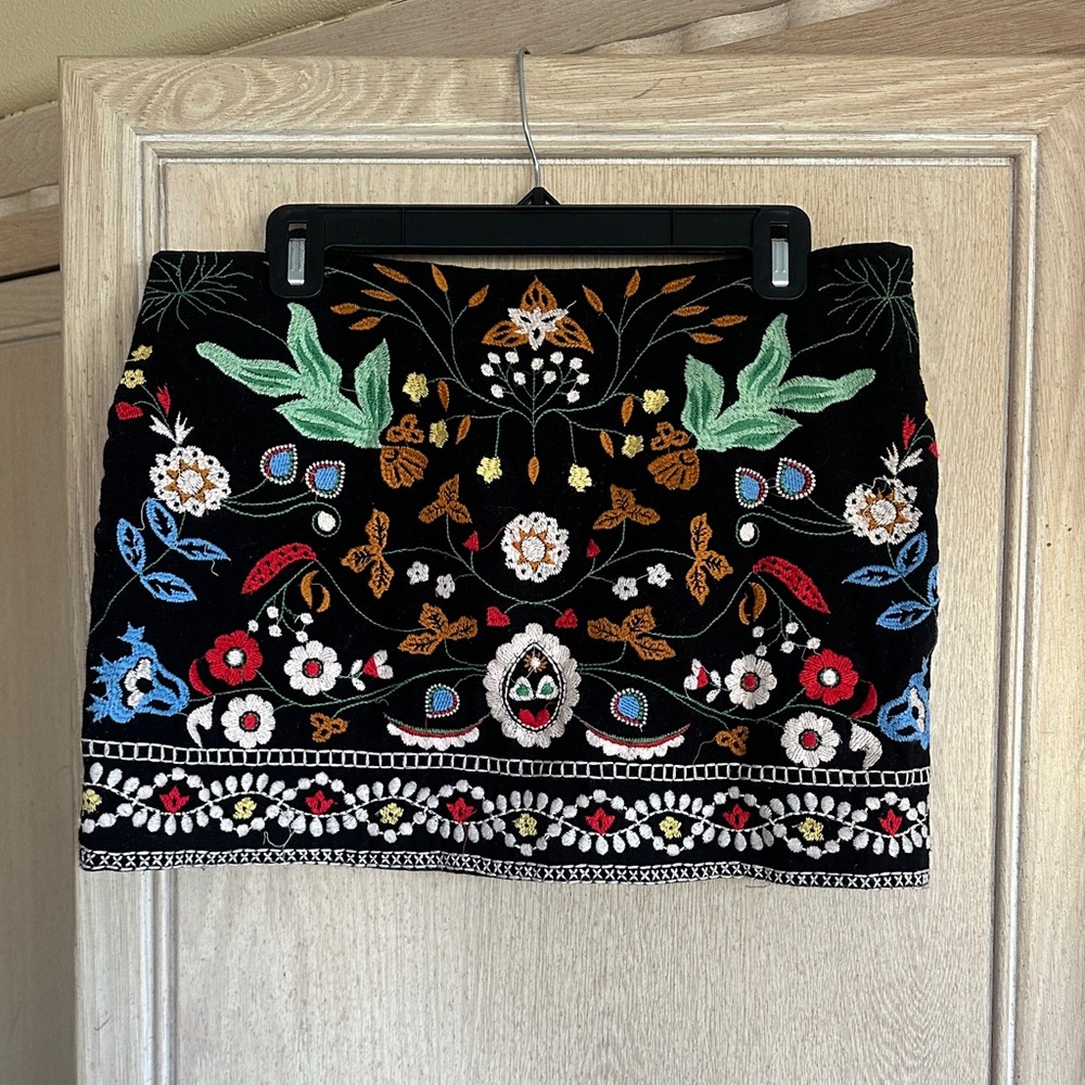 Zara Embroidered Black Skirt with Multicolor Floral Design